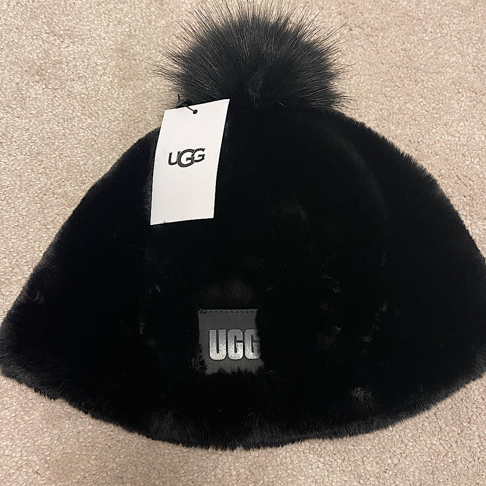 UGG - Faux Fur Beanie with Pom - Super Soft - Fluffy Black Hat